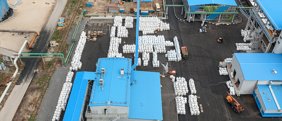 L'ammoniaca gassosa viene utilizzata per produrre fertilizzanti.